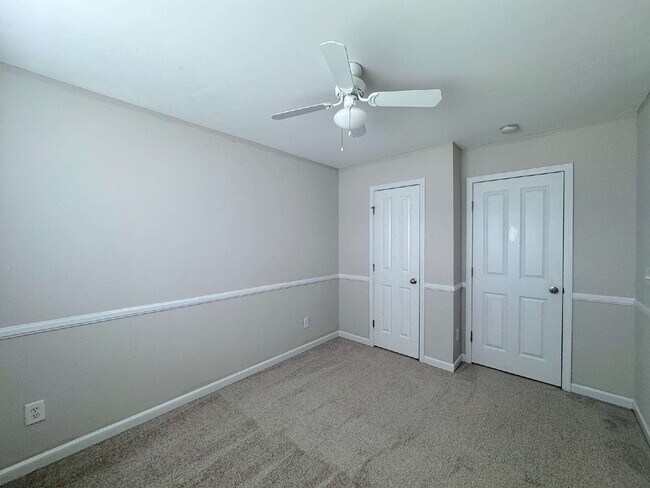 Building Photo - Spacious Three Bedroom Home in Churchill N...