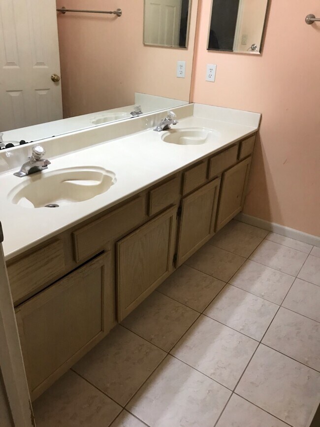 Building Photo - 3217 Pecan Meadow Dr