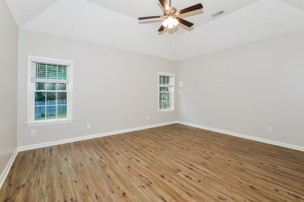 Building Photo - 8662 Valmont Cir