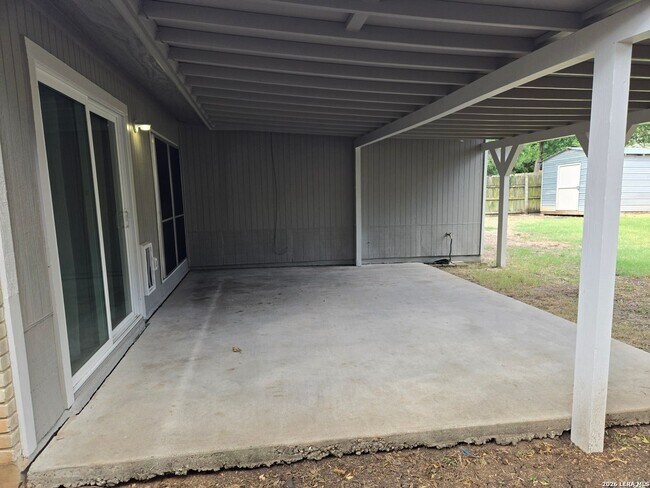 Building Photo - 11815 Broadwood St