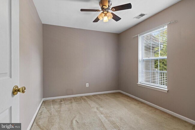 Building Photo - 312 River Birch Cir