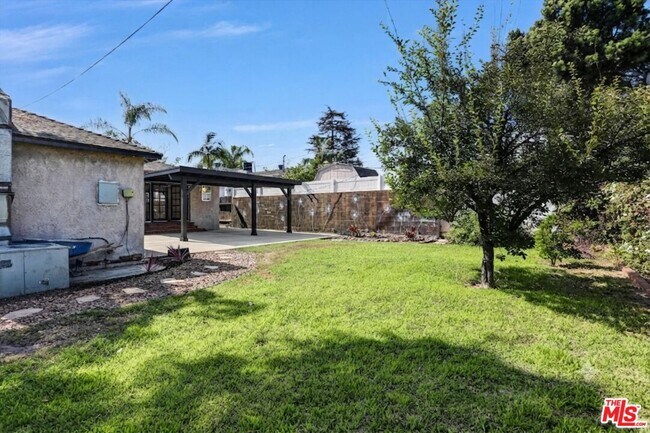 Building Photo - 6254 Ben Ave