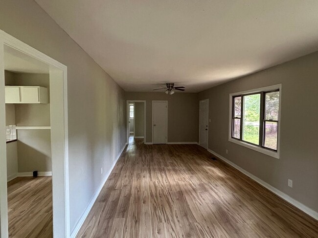 Building Photo - remodeled 3 bedroom 1 bath home for rent i...