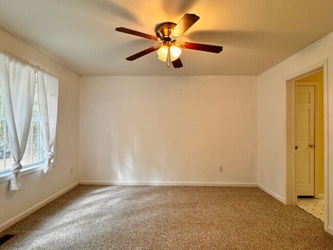 Building Photo - Log Home Nestled in the Woods, Albemarle County Location