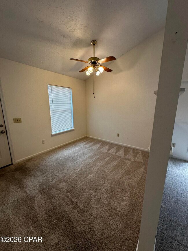 Building Photo - 126 Kristine Blvd