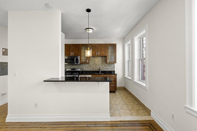 Building Photo - 340 Fairmount Ave
