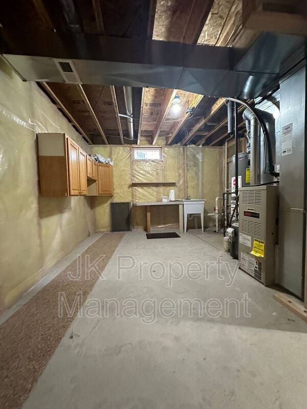 Building Photo - 3209 Wild Rose Ln