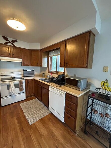 Building Photo - 1173 Apple Ct