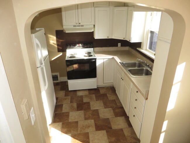 Building Photo - 1114 Rockhill St