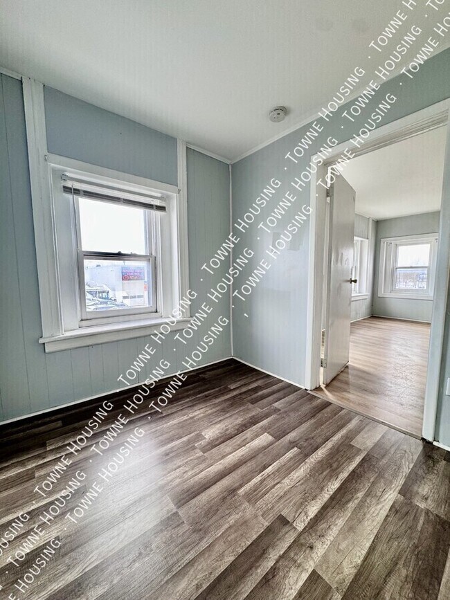 Building Photo - 238 Amherst St