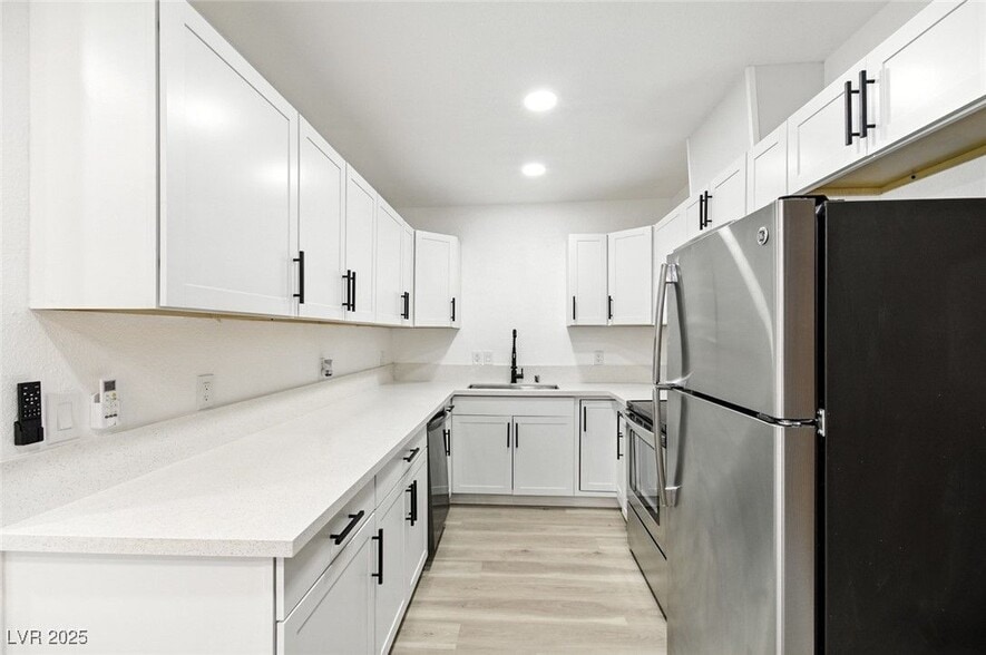Kitchen - 366 N 13th St