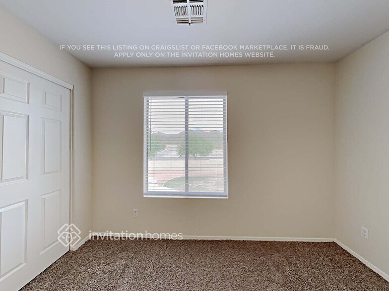 Building Photo - 6782 W Rowel Rd