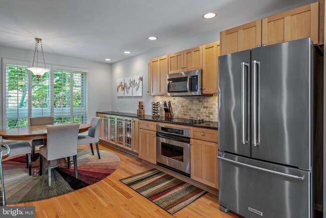 Building Photo - 7261 Dockside Ln