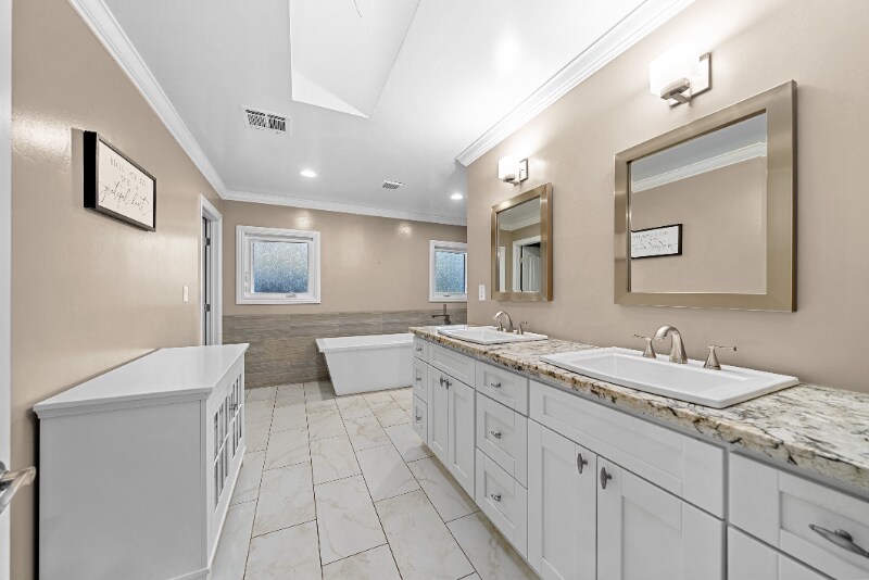 Building Photo - 11621 Vernette Ct