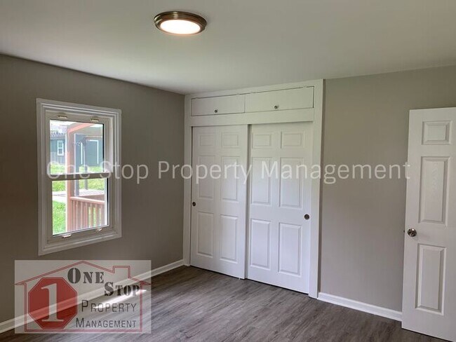 Building Photo - Beautiful 3 Bedroom 1 Bathroom Ranch Home ...