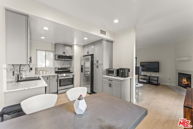 Building Photo - 8110 Manitoba St