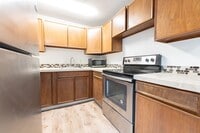 Building Photo - 2609 SE 25th Ave