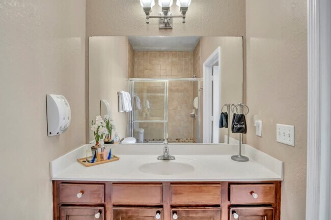 Building Photo - 3176 Feltrim Pl