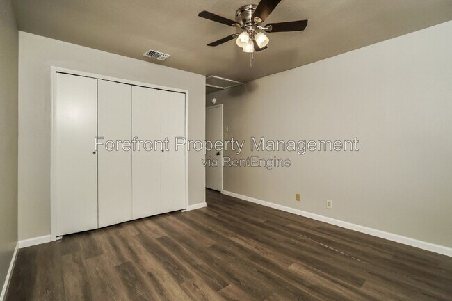 Building Photo - 8858 Meadow Range St