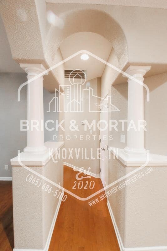 Building Photo - 6810 Springhouse Way