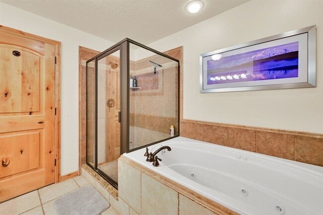 Building Photo - 5176 Fairview Loop