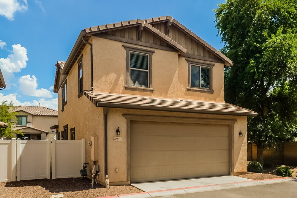 Building Photo - 3939 E Jasper Dr