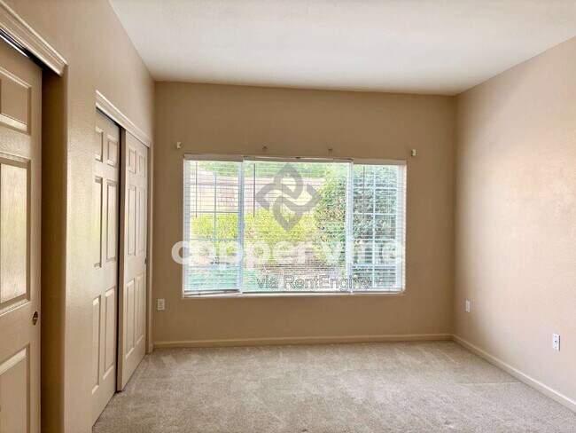 Building Photo - 1110 Opal St