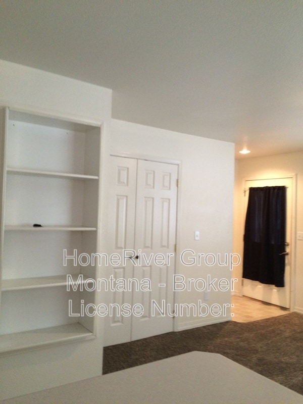 Building Photo - 2209 S 12th St W