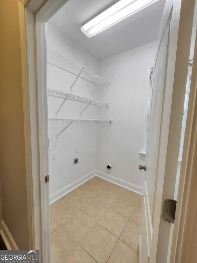 Building Photo - 5520 Casey Valley Way