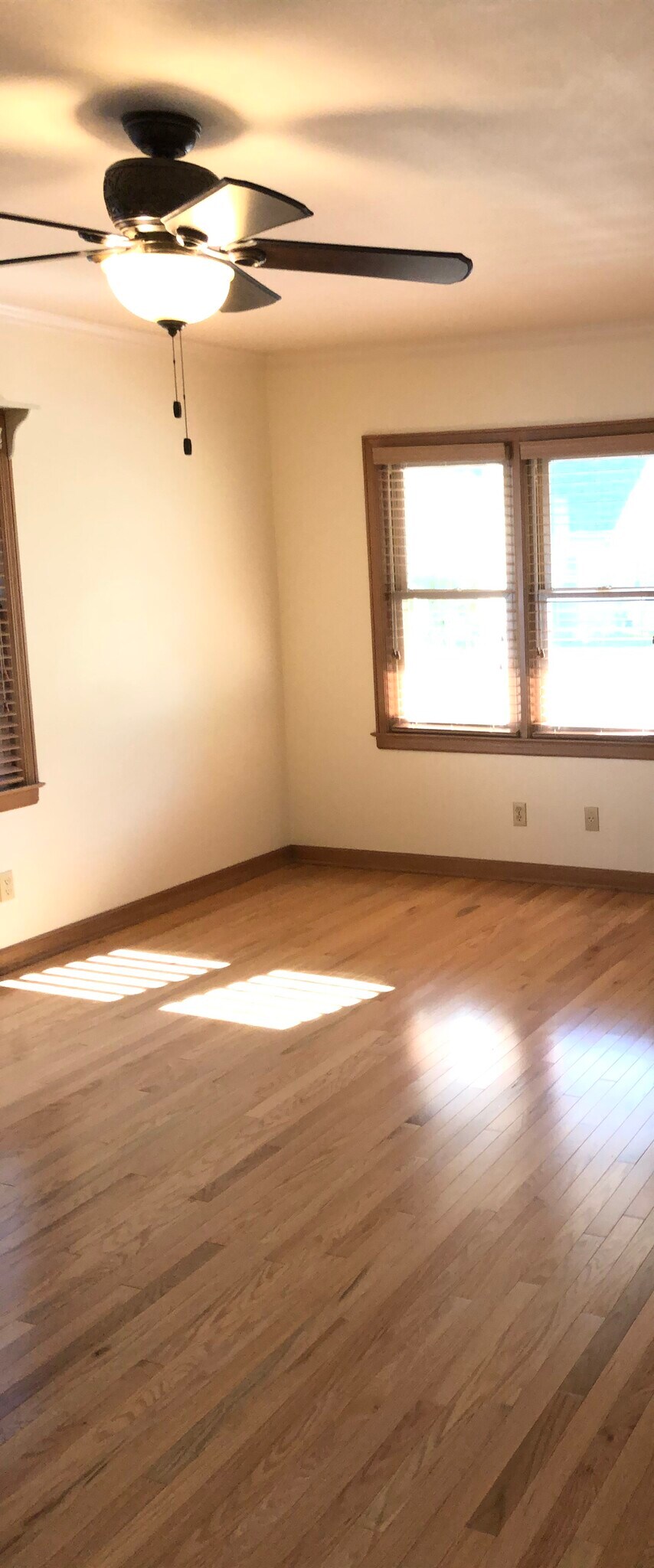 Oak Floors - 124 Spruce St