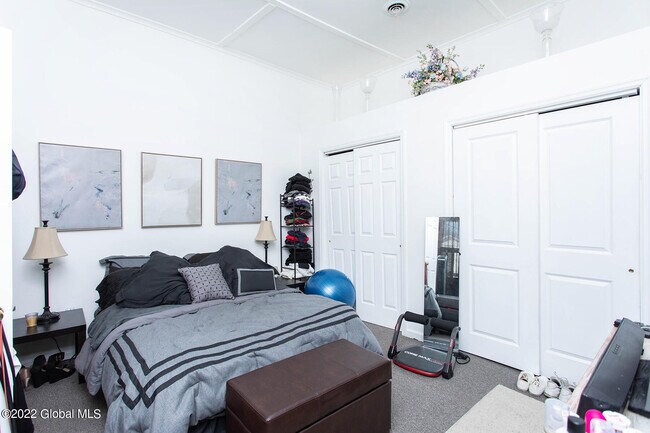 Building Photo - 80-82 Milton Ave