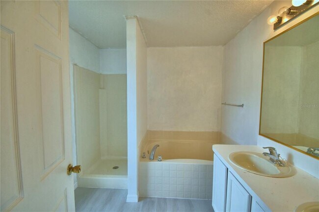 Building Photo - 116 Briarcliff Dr