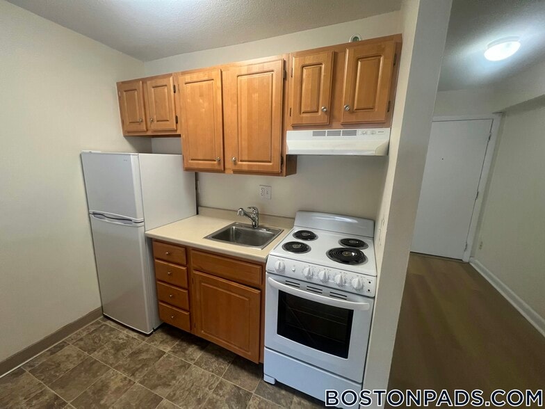 Building Photo - 66 Homer Ave