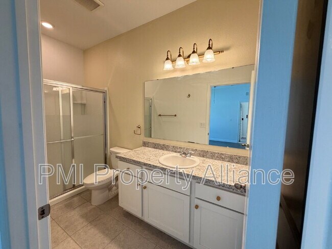 Building Photo - 2021 Hemingway Cir