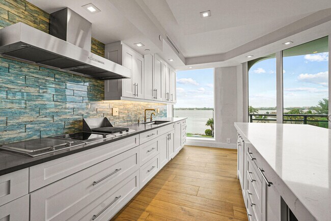 Building Photo - 3100 S Ocean Blvd