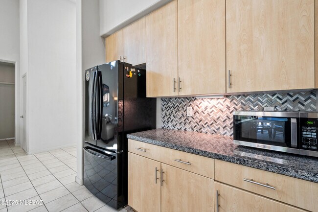 Building Photo - 7526 E Chalkboard Ct