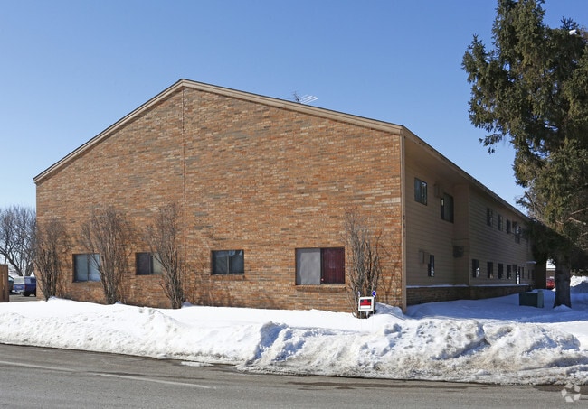 Building Photo - Winsted Park Apartments