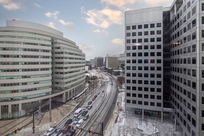 Building Photo - 355 Atlantic St