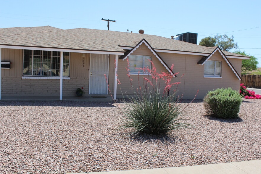 House - 1023 W 18th St