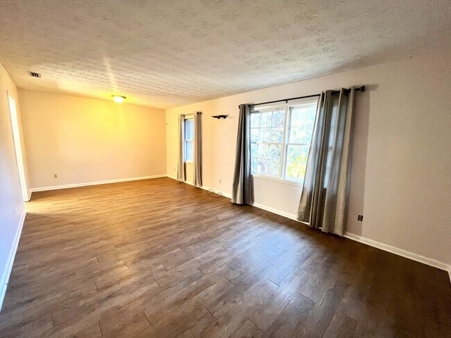 Building Photo - 3 Oconee Pl