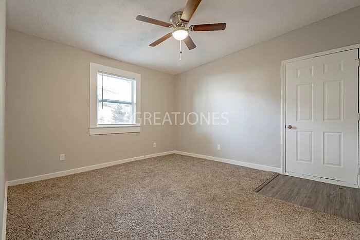 Building Photo - 1000 3rd Ave