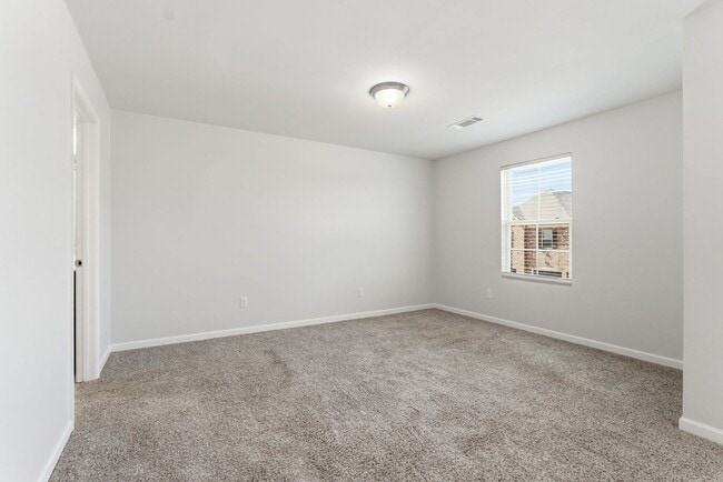 Building Photo - Murfreesboro Townhome