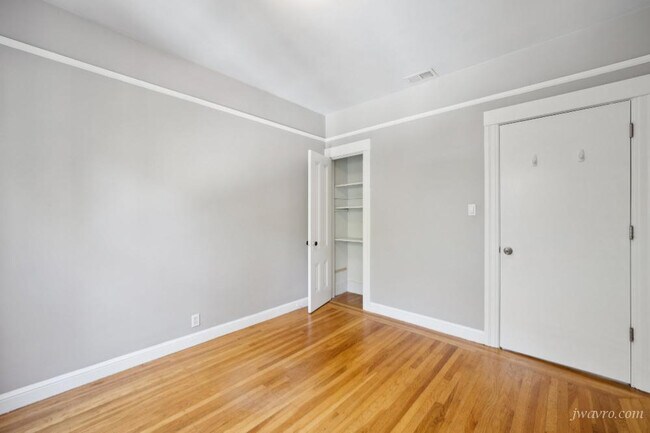 Building Photo - 1502 Sanchez St