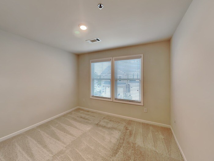 Building Photo - 116 Wayne Ln