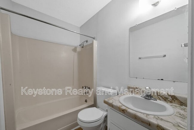 Building Photo - 1070 Pembroke Oak Grove Rd