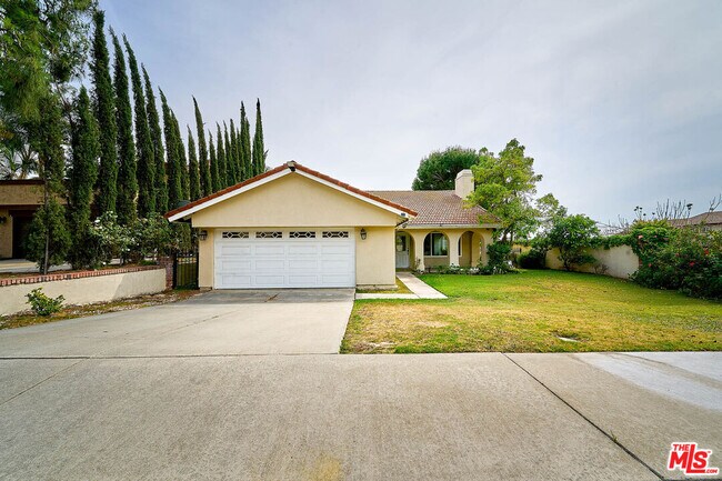 Building Photo - 2660 Conata St