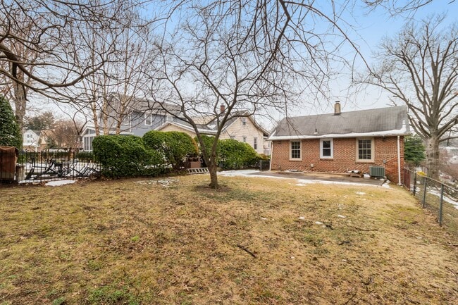 Building Photo - Brookland Corner Lot