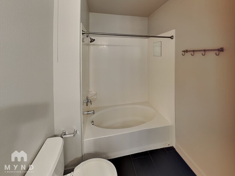 Building Photo - 68 E Serene Ave