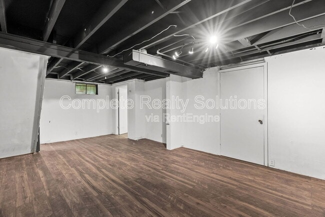 Building Photo - 7219 Harney Ave