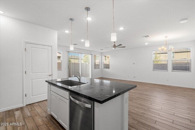 Building Photo - 15112 W Hadley St